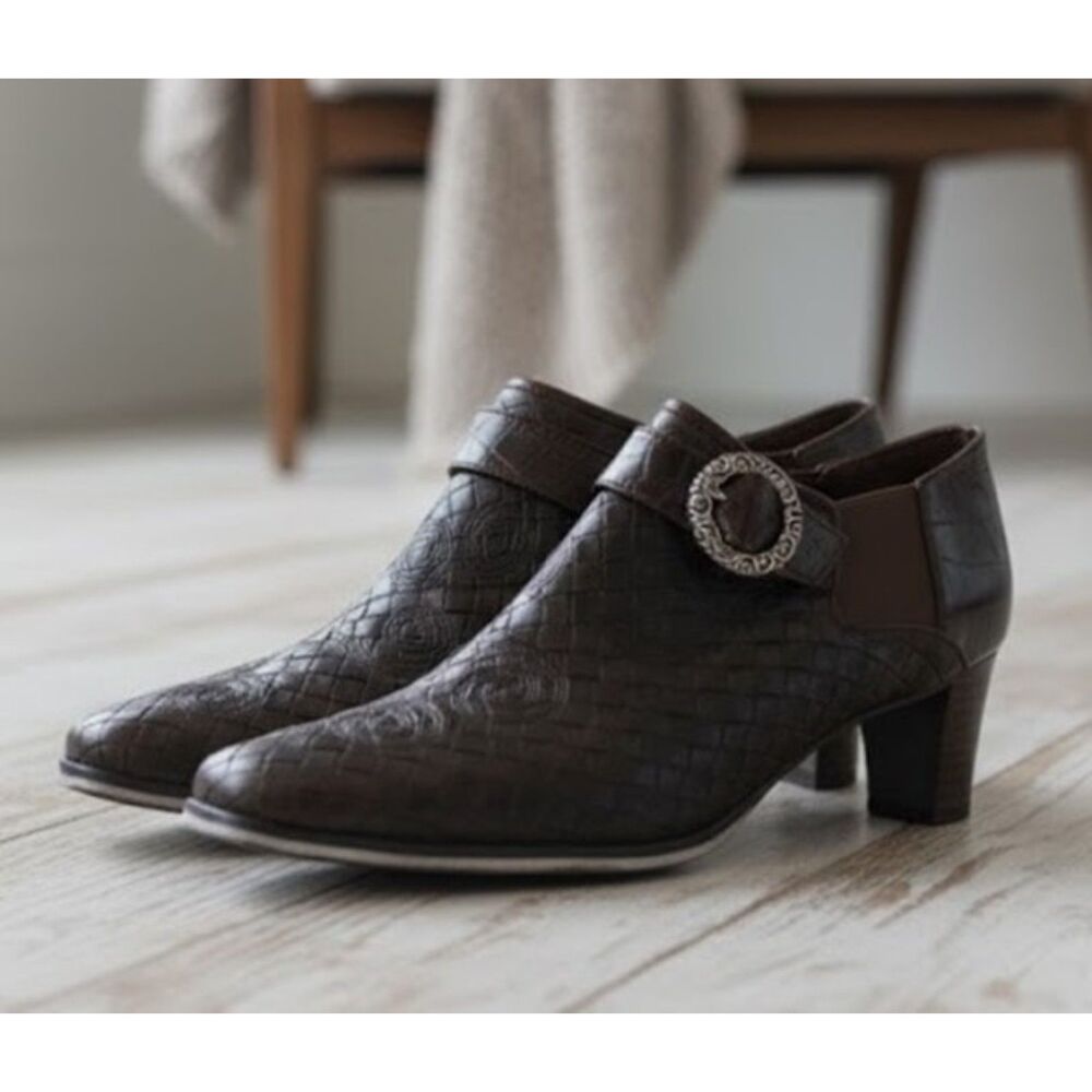 Brighton Troy Ankle Booties Black Woven Leather Slip On Retails $270 Size 8